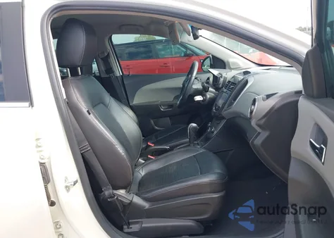 2014 Chevrolet Sonic Ltz Auto z USA, uszkodzony, nr VIN 1G1JE5SB2E4212067